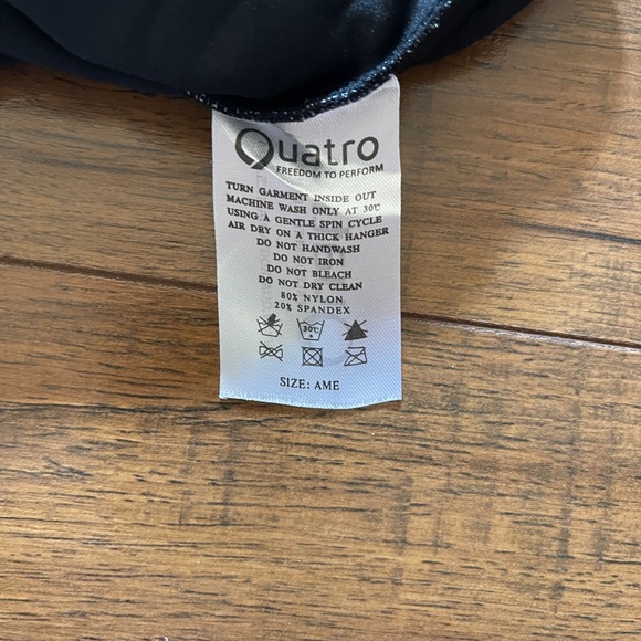 Quatro leotard , wore ones and the she quit - Picture 4 of 4